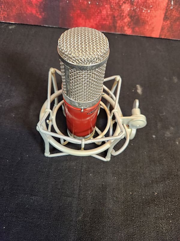 Avantone Pro CK-6 Classic Large-diaphragm Condenser Microphone