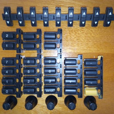 YamahaYamaha Cs1x - Button set + Button assembly with arrows + 5 Knob