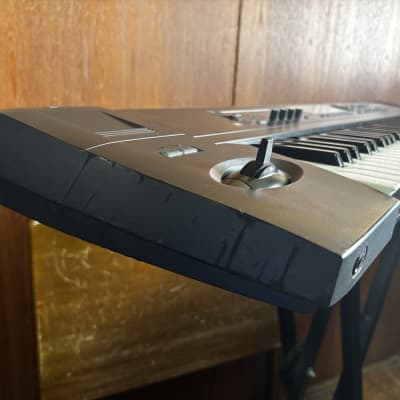 Korg TR-76 TR76 76Key Workstation/Controller Synthesizer Korg TR-76 TR76 76Key Workstation/Controller Synthesizer
