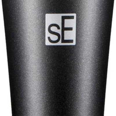 sE Electronics V3 Dynamic Vocal Microphone w/ Clip and Bag image 4