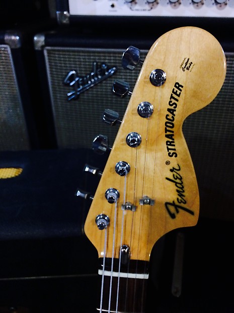 FENDER 2016 Classic Series 70s Stratocaster MIM Ash Body