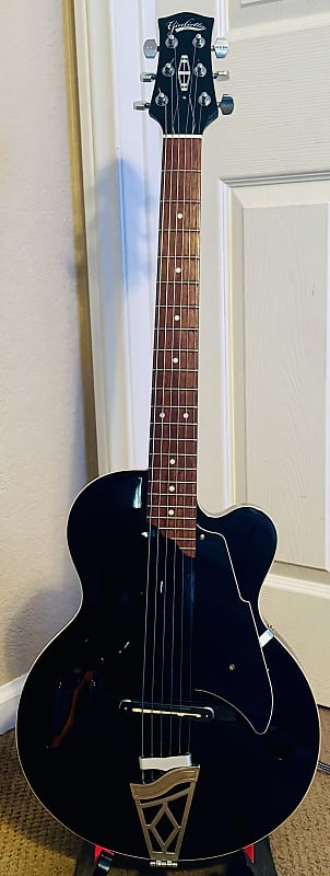 Hollow body Vox Giulietta VGA-3PS Trans Black, compact archtop, upgraded with Graph Tech locking tuners. image 1
