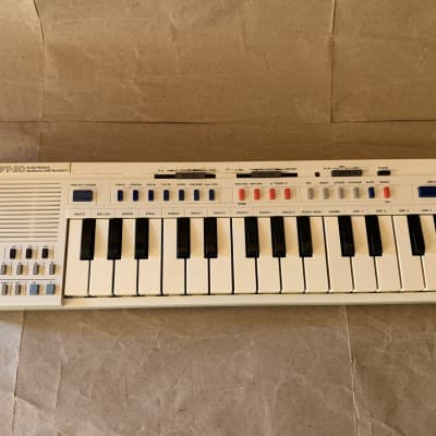 Casio PT-20 29-Key Mini Synthesizer 1980s - White Very Good Condition