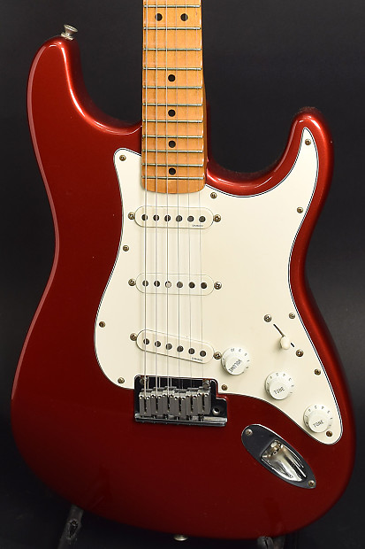 FENDER USA Yngwie Malmsteen Stratocaster (Candy Apple Red