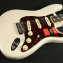 Fender LTD American Pro Stratocaster Channel-bound Neck - White Blonde (808)