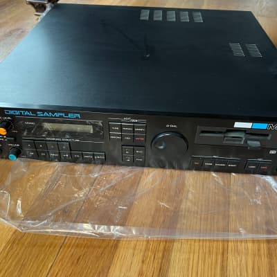 Vintage Roland MKS-100 Digital Sampler MIDI Interface Rack Ears Included