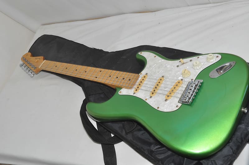 Fender STRATOCASTER WITH SYNCHRONIZED TREMOLO Electric