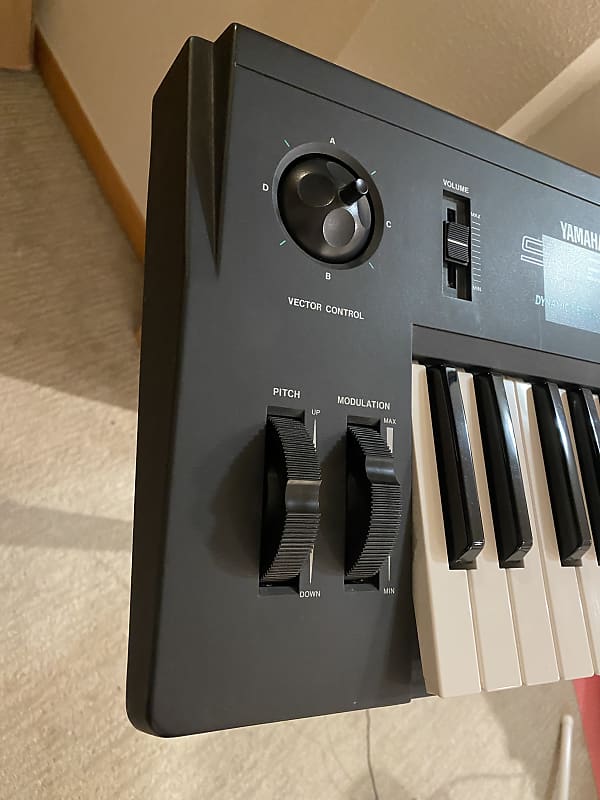 Yamaha SY35 1992 Dave Smith designed FM / AWM hybrid synth Yamaha SY35 1992 Dave Smith designed FM / AWM hybrid synth