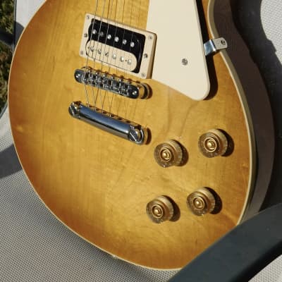 Gibson Les Paul Classic 2022 Honey Burst image 10