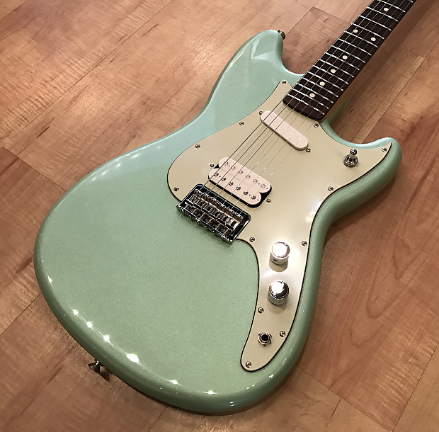 Fender Offset Series Duo-Sonic HS Electric Guitar 2017 Surf Pearl