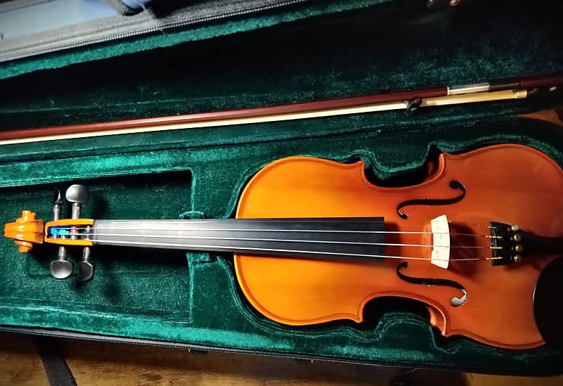 Frantz Carmen Antonio Stradivari Copy Model K030 4/4 Violin