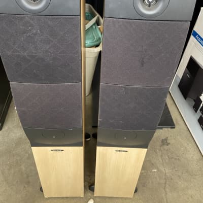 Energy floor speaker pair with build in subwoofer  Exl28p image 3