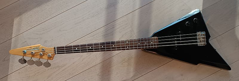 Squier deals katana bass