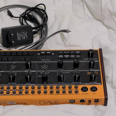 Behringer CRAVE Analog Semi-Modular Synthesizer with 3340 VCO, 32-Step Sequencer, 16-Voice Poly Chain, Classic Ladder Filter, PC and Mac Compatible