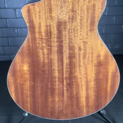 Breedlove Discovery Collection Wildwood Concert Satin CE Solid Wood - African Mahogany image 6