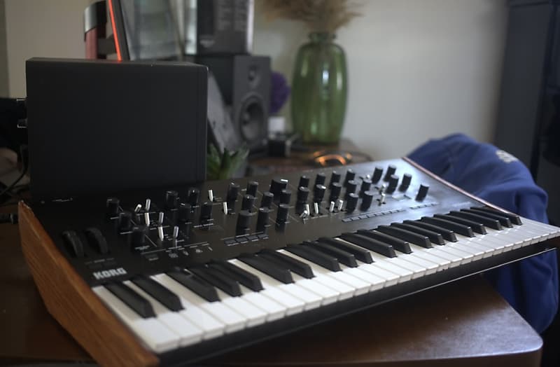 Korg Prologue 8 - Synthétiseur Univers Sons
