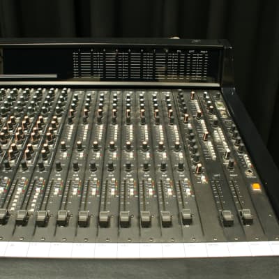 36chアナログミキサー　PEAVY MARK VIII series 3600 Peavey MK VIII 3600 Series 36 Channel Mixer Console with