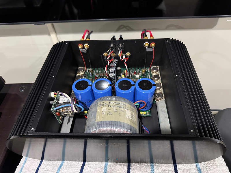 Simaudio Celeste 4070SE Power Amplifier - Black  			