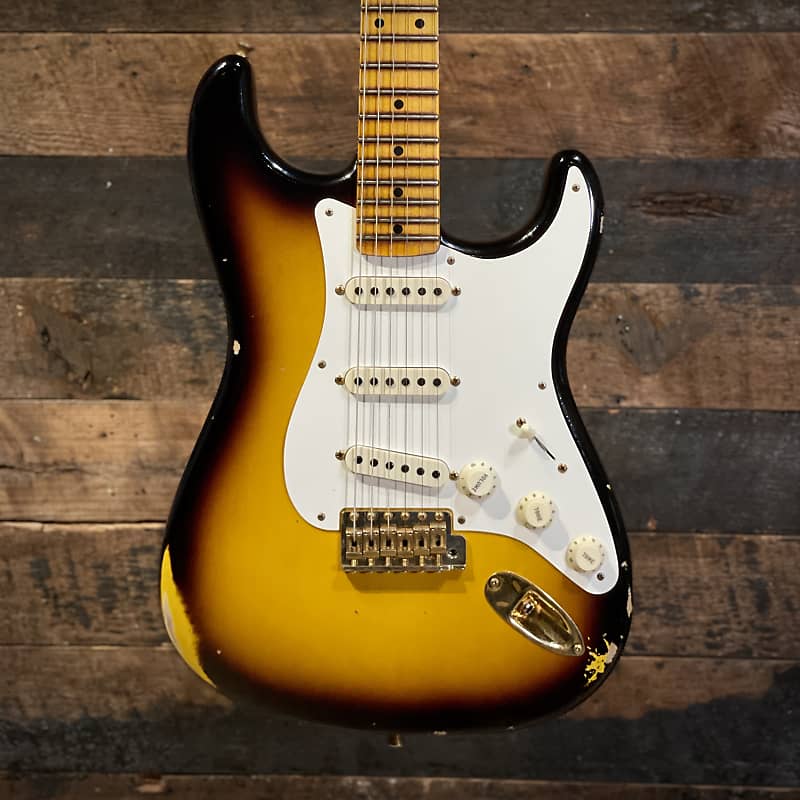 Fender Custom Shop 1957 Stratocaster Relic in Faded Aged 2-tone Sunburst