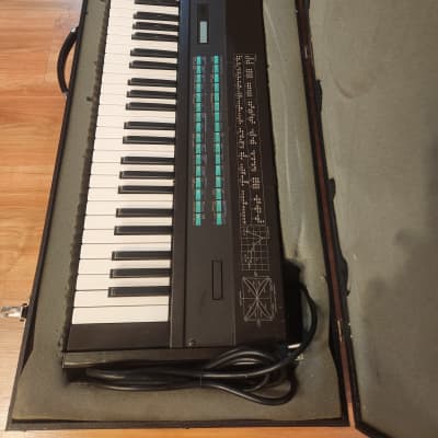 Yamaha DX7 Programmable Algorithm Synthesizer 1983 - 1987 - Black