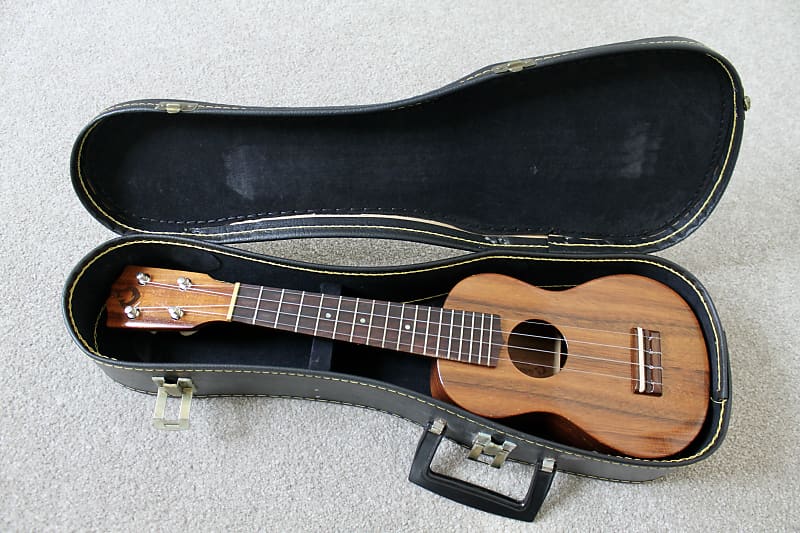 2007 G String Ukulele Co. Koa Soprano Ukulele W/ Carrying Case