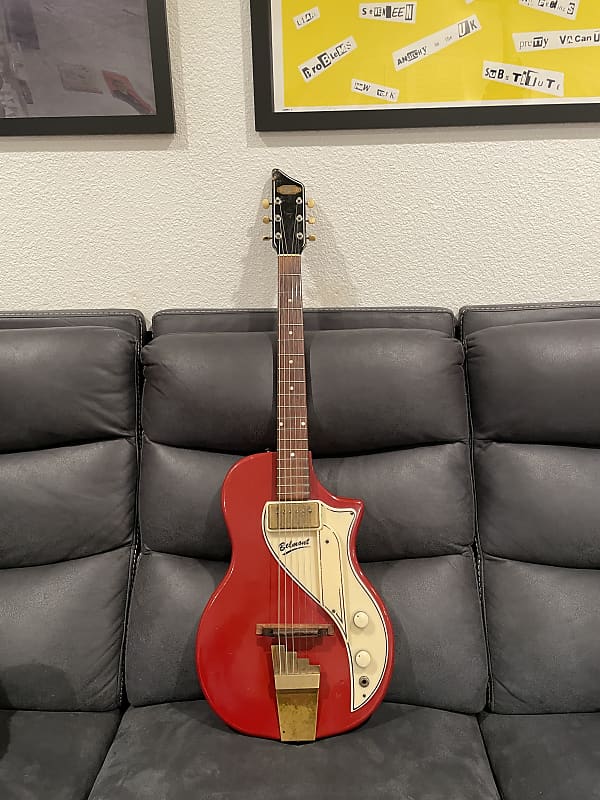 Supro Belmont 1957 Red image 1