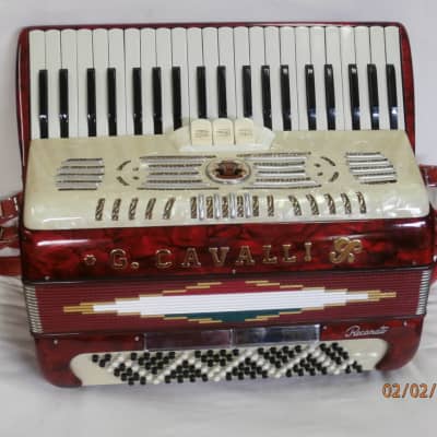 Vintage G. Cavalli 120 bass piano accordion 1970-1980 red and cream marble image 5