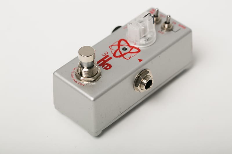 EGO Electronic Element Series [HE-3] Helium-3 Buffer+Boost Pedal imagen 1