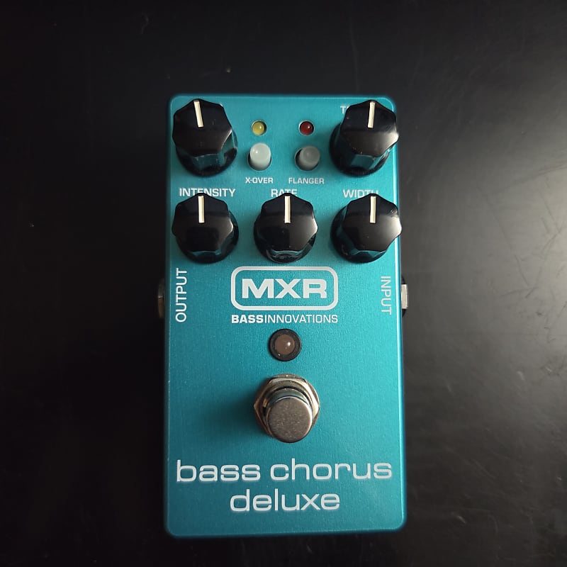 MXR M83 Bass Chorus Deluxe