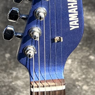 1985 Yamaha SE200 Stratocaster Regal Blue Sparkle Strat Vintage image 4