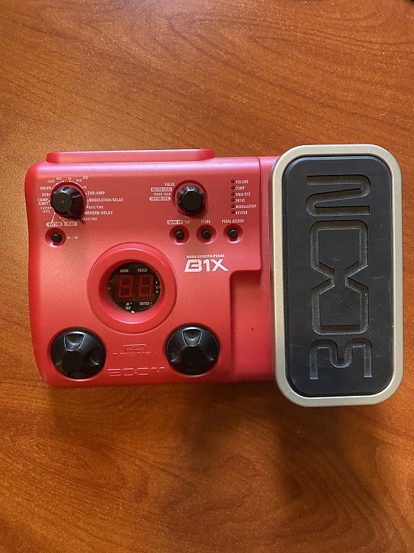 Zoom B1X MultiEffects Bass Pedal Reverb