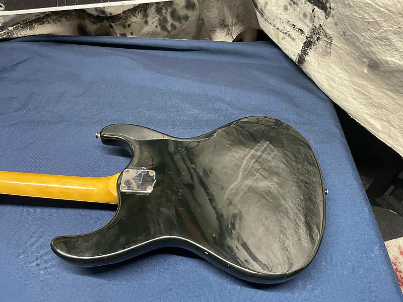Mosrite Avenger Guitar with Bigsby + Case - Black | Reverb