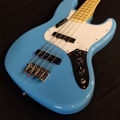 Fender MIJ Limited International Color Jazz Bass, Maple 