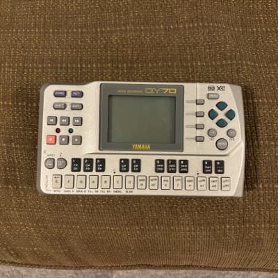 Yamaha QY70 Sequencer