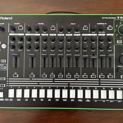 Roland AIRA TR-8 Rhythm Performer Drum Machine 2014 - Present - Black