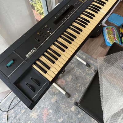 Ensoniq ESQ-1 Wave Synthesizer 1987 - Black