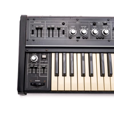 Roland SYNTHESISER SH-2 ハードケース付き（ローランドROLAND