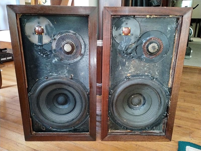 Acoustic Research AR3 speakers in very good condition - 1960&#039;s  			