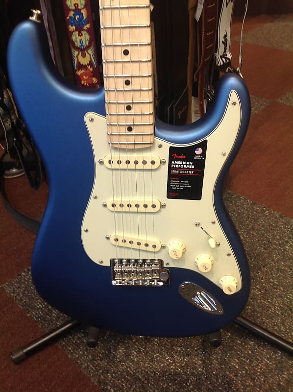 新品FENDER American Performer Stratocaster 2022 Fender American Performer Stratocaster Arctic White