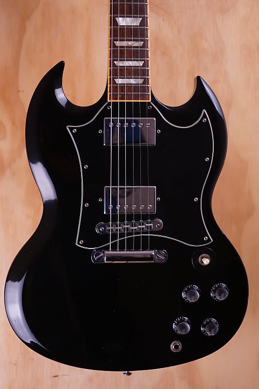 2007 Gibson SG Standard Electric Guitar in Ebony, with Hard