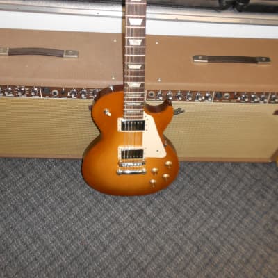Gibson Les Paul Tribute 2021 - sunburst image 3