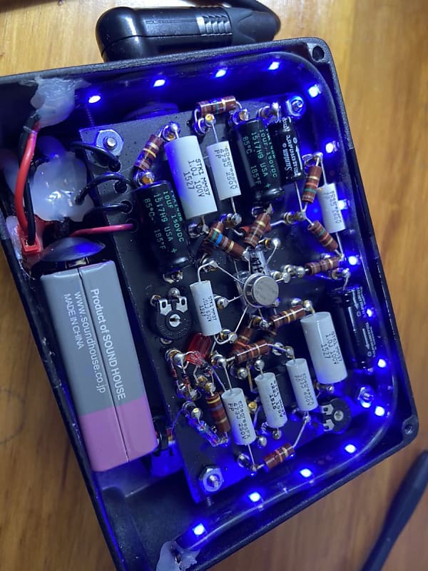 6 Degrees FX R3 Distortion | Reverb Canada