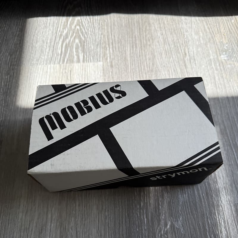 Strymon Mobius | Reverb