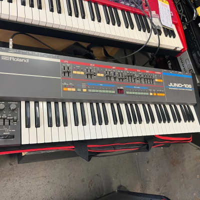Roland Juno-106 61-Key Programmable Polyphonic Synthesizer /serviced //ARMENS//