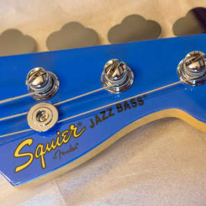 ベース Squier JAZZBASS SCANDAL TOMOMI MOD Squier Jazz Bass SCANDAL TOMOMIモデル - メルカリ