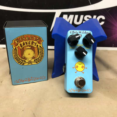 Effects Bakery Melon Pan Chorus Pedal with Box | Reverb