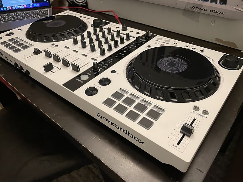 Pioneer DDJ-FLX6-W DJコントローラー ホワイト Pioneer DDJ-FLX6-W 4-Deck DJ Controller - White - Vintage King