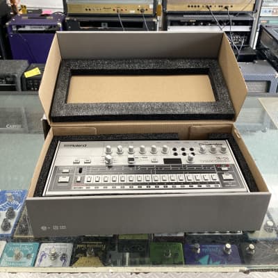 Roland TR-06 Drumatrix w/Box