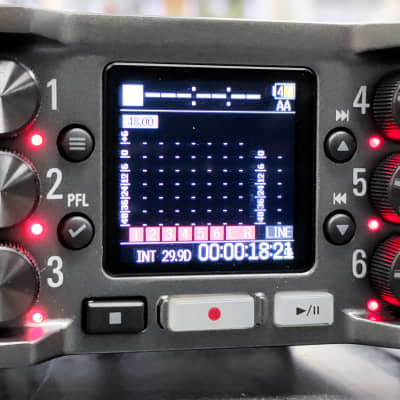 Zoom F6 Multitrack Field Recorder | Reverb Canada