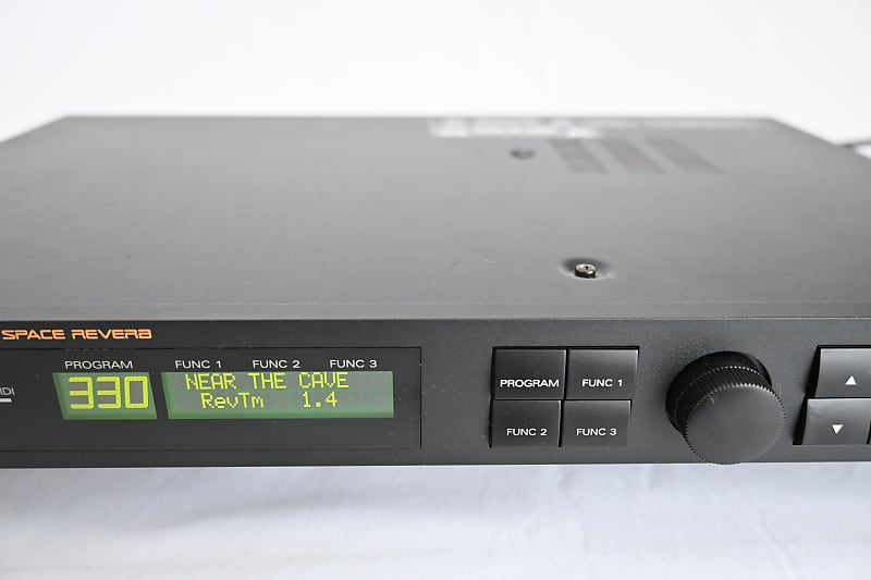 Roland SRV-330 Dimensional Space Reverb | Reverb Canada Roland SRV-330 Dimensional Space Reverb | Reverb Canada